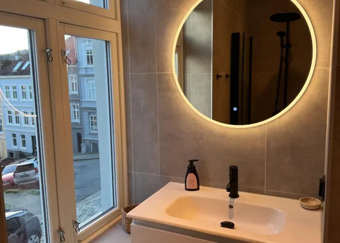 Centre, Fantastic, New